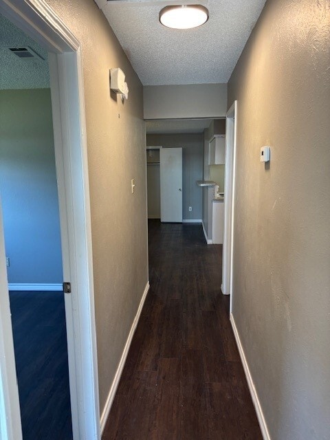 Building Photo - 136 Meador Ln