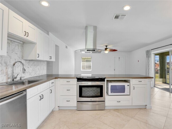Building Photo - 1400 Pompei Ln