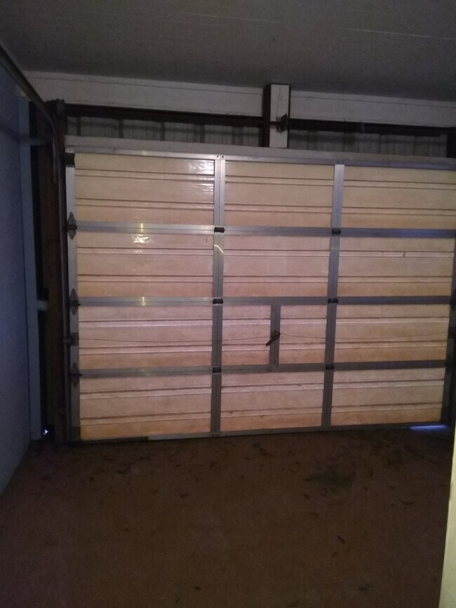 Building Photo - 5336 Pine St