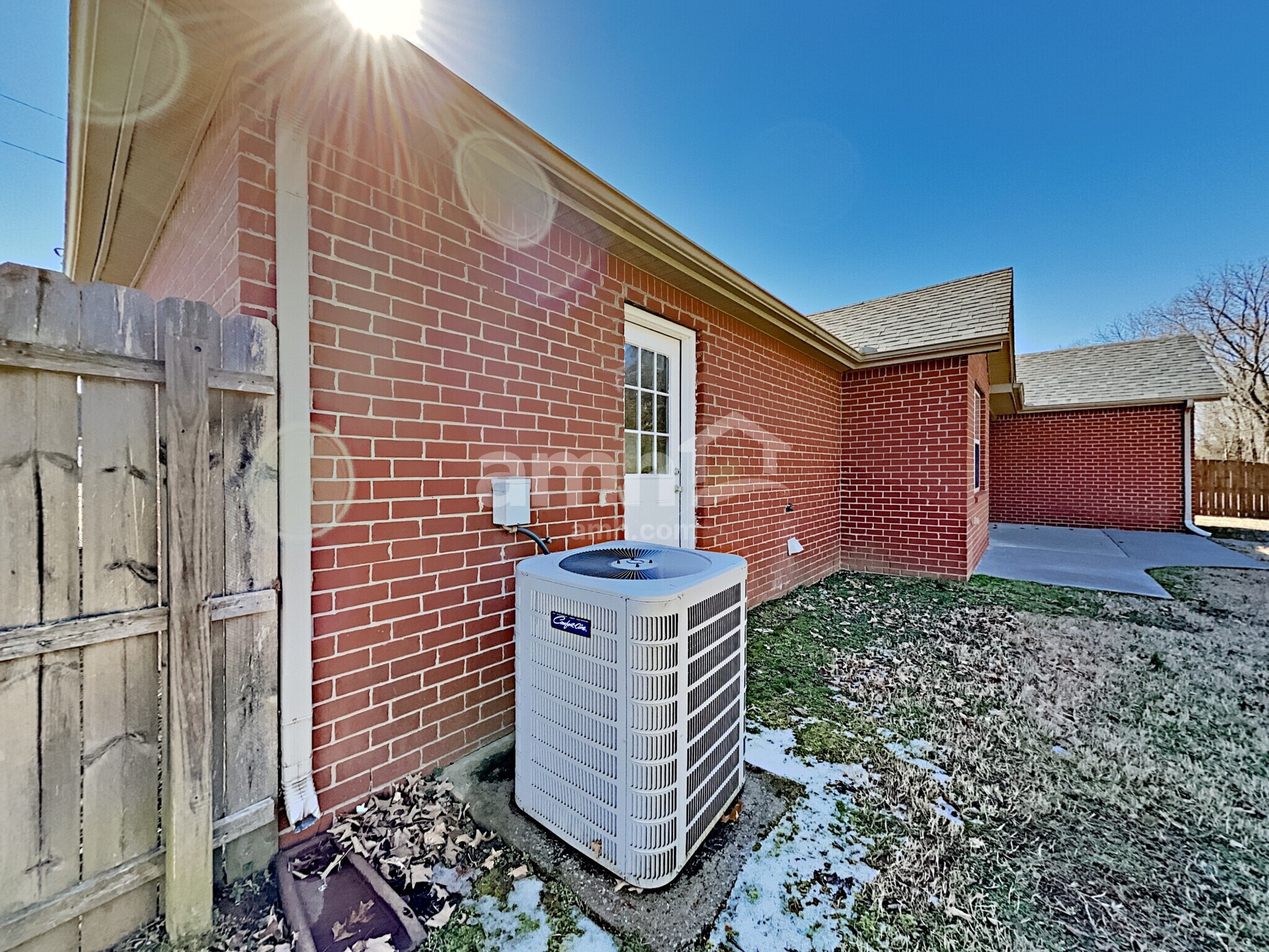 Building Photo - 6027 Nautical St