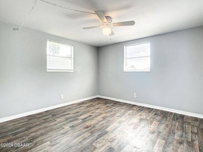 Building Photo - 152 Ponce De Leon Dr