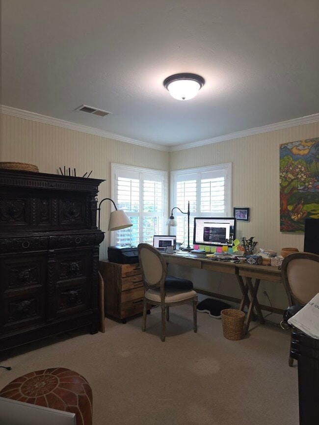 Building Photo - 2264 Grahn Dr