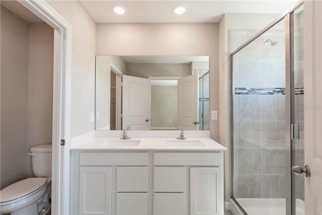 Building Photo - 2 bedroom house in beautiful resort community
