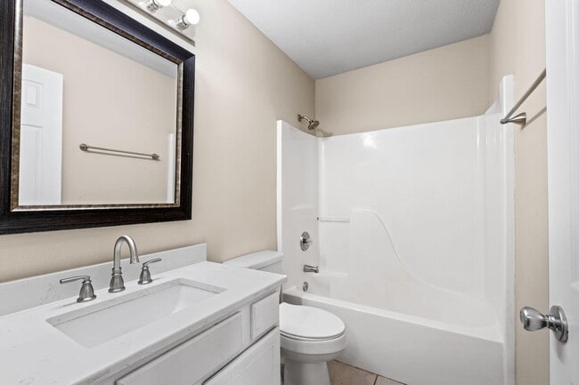 Building Photo - 2008 Gus Ct