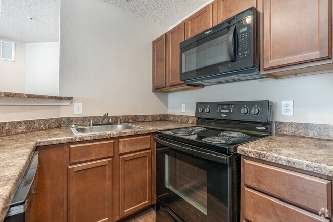 1BR, 1BA - 640SF - Kitchen - Ash Lane Apartments