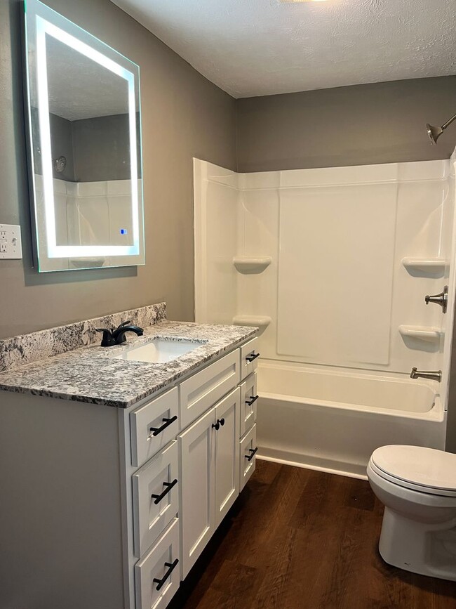 Building Photo - 3 Bed / 1 Bath Home Downtown Corbin