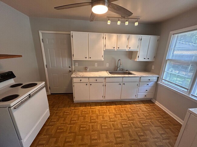 Building Photo - 4107 Arlington Cir NW