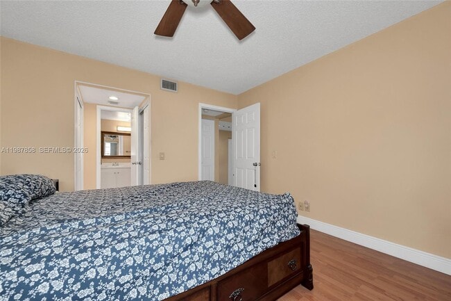 Building Photo - 10441 Mahogany Key Cir