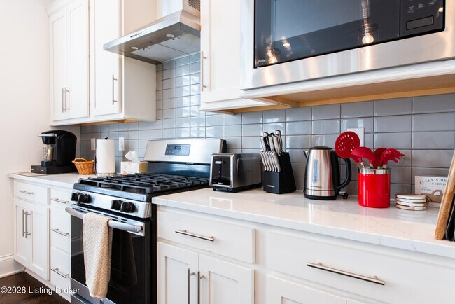 Building Photo - 9507 Civic Way