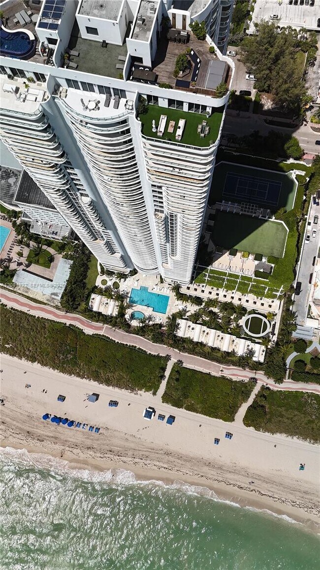 Building Photo - 6365 Collins Ave