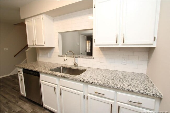 Building Photo - 4901 Coral Ridge Ct