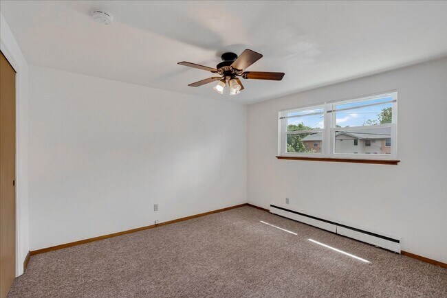 Building Photo - 5809 Raymond Rd