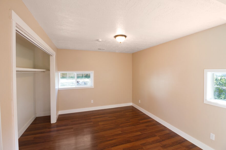 Bedroom 2 - 300 E 400 S