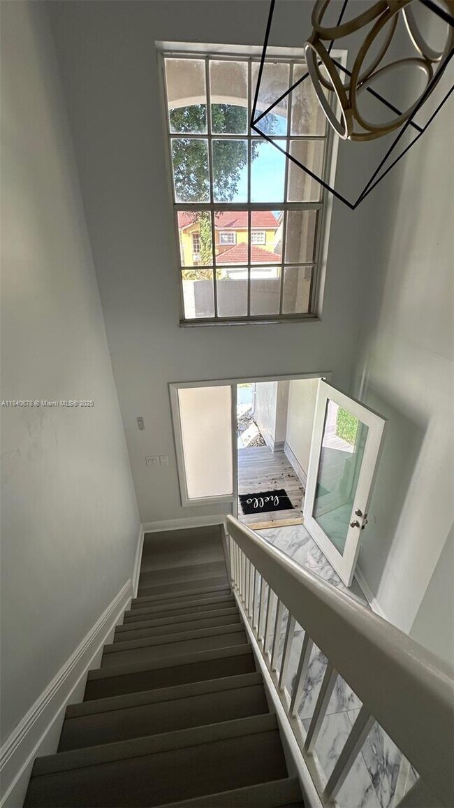 Building Photo - 10269 SW 138th Ct