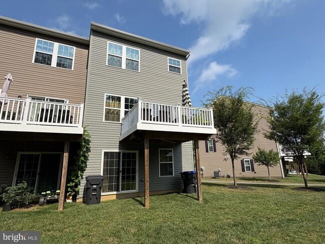 Building Photo - 116 Mulberry Dr