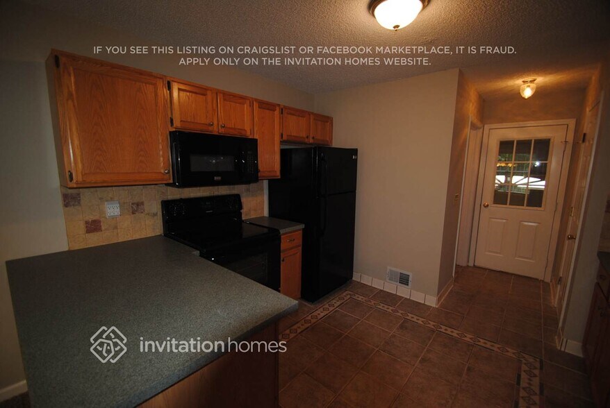 Building Photo - 2000 Holly Cove Rd