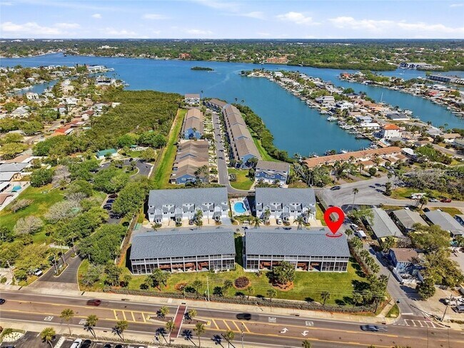 Building Photo - 900 Harbour House Dr