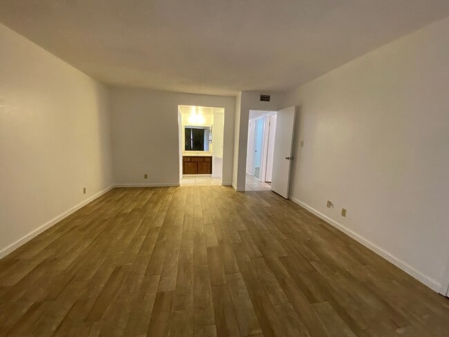 Building Photo - 2604 Loch Fern Ct