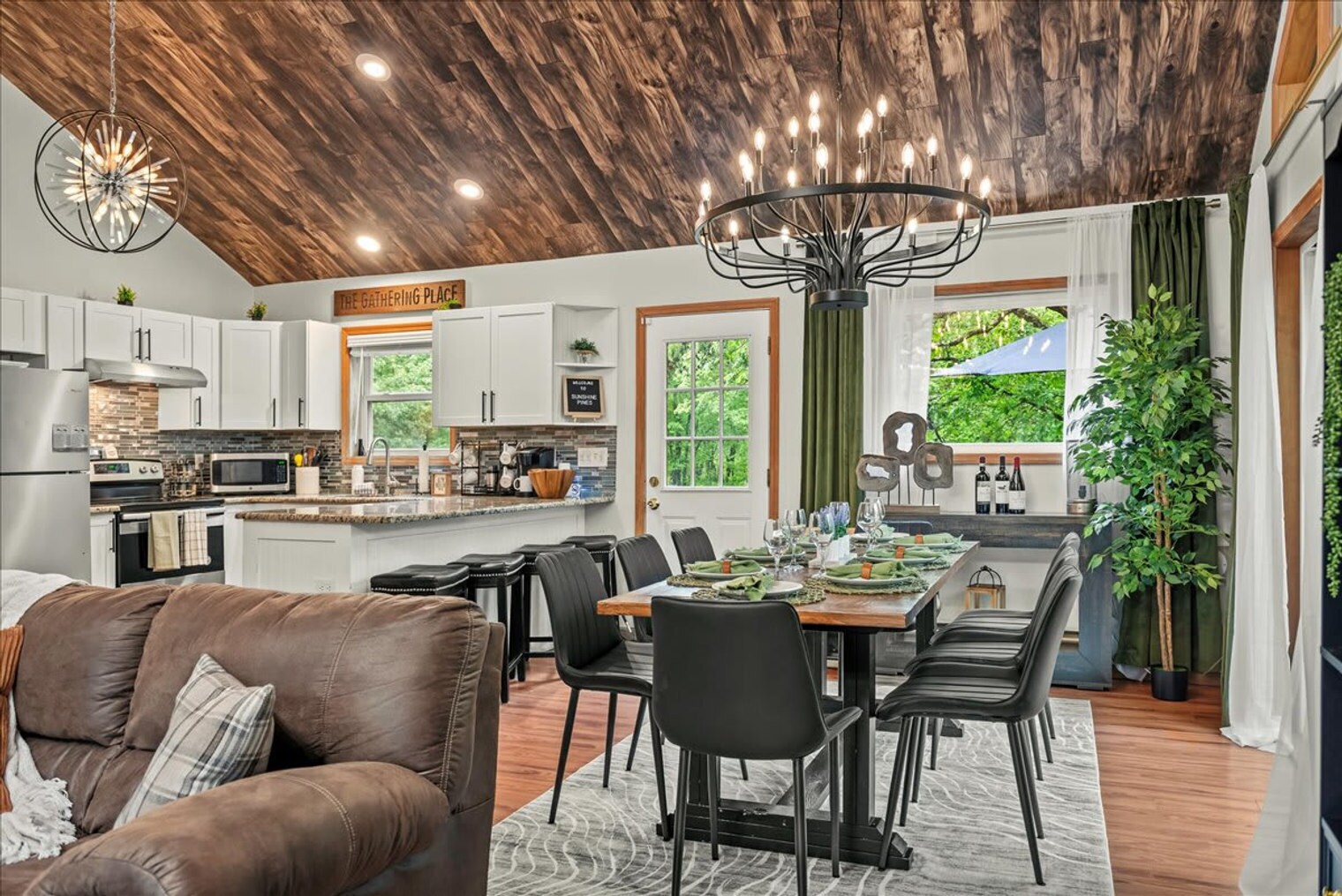 Building Photo - 194 Chapman Cir