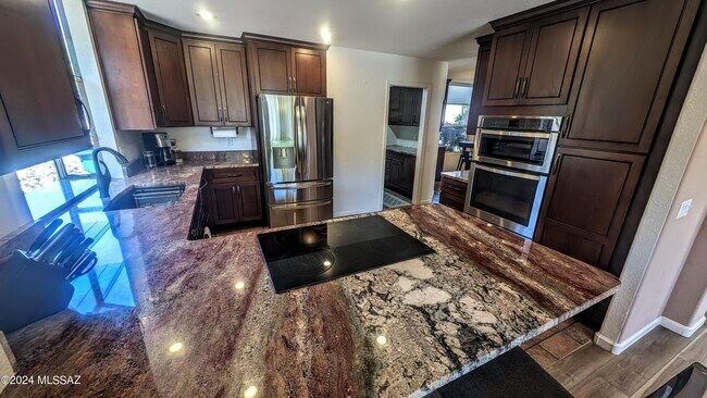 Building Photo - 38162 S Desert Bluff Dr