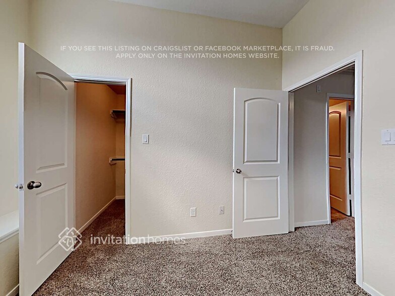 Building Photo - 18416 Sunrise Oaks Ct