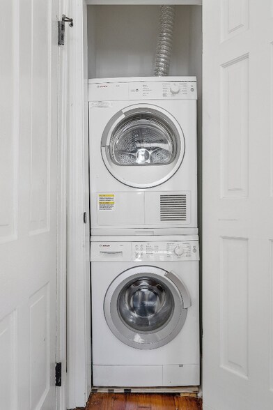 Building Photo - 246 Ashley Ave