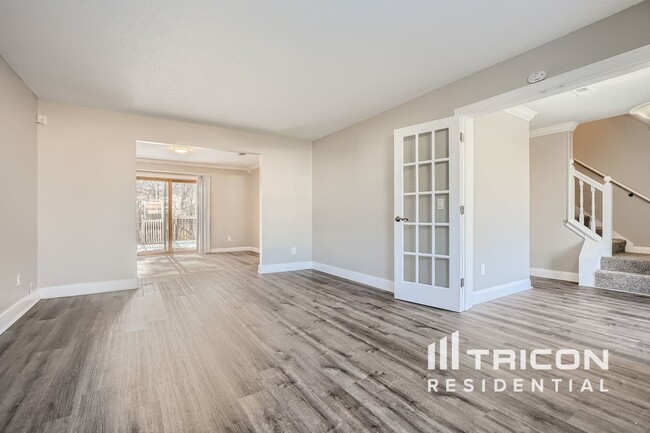 Building Photo - 4550 Talon Way