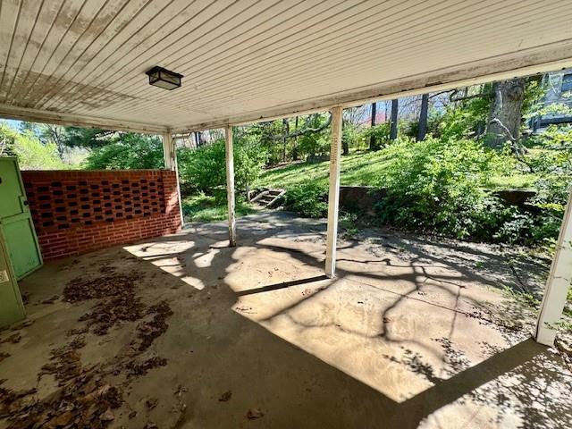 Building Photo - 826 Woodlawn Dr