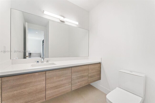 Building Photo - 16700 Botaniko Dr N