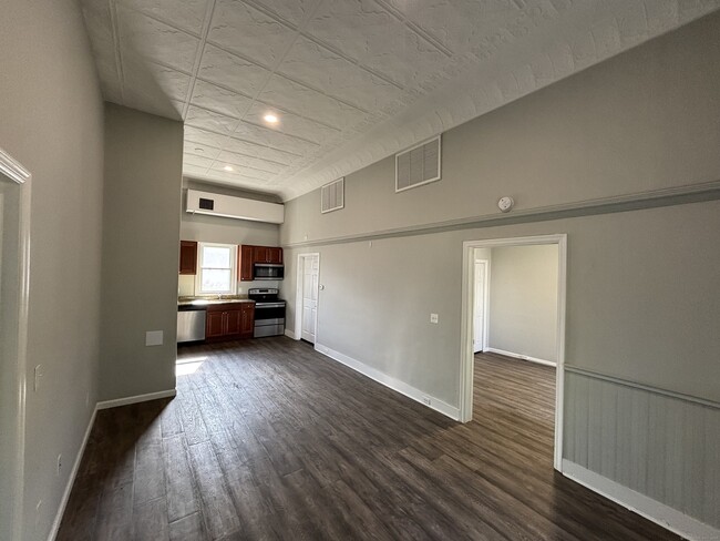 Building Photo - 158 Greenwood Ave