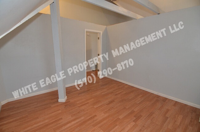Building Photo - 641 Alder St