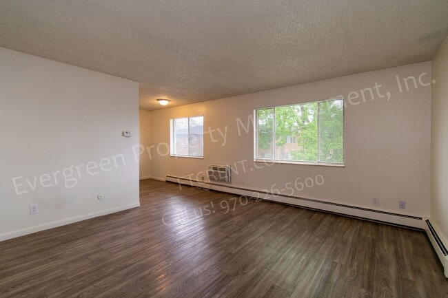 Building Photo - 2916-2924 Glendale Dr