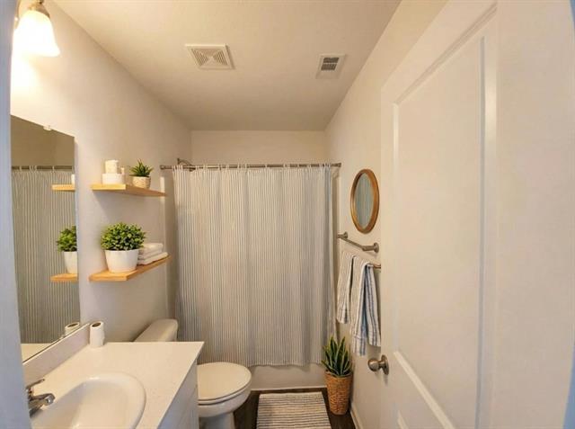 Building Photo - 6114 Harrah Ln