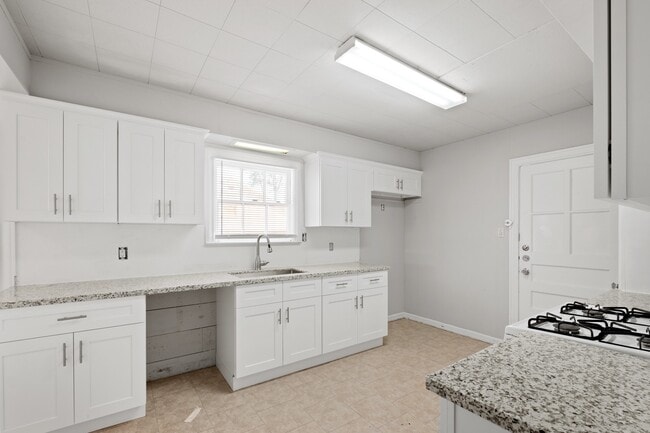 Building Photo - 2917 Iola St