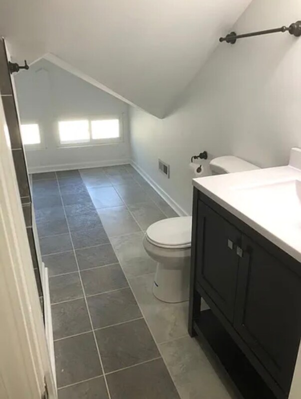 Building Photo - 5849 W Midway Park