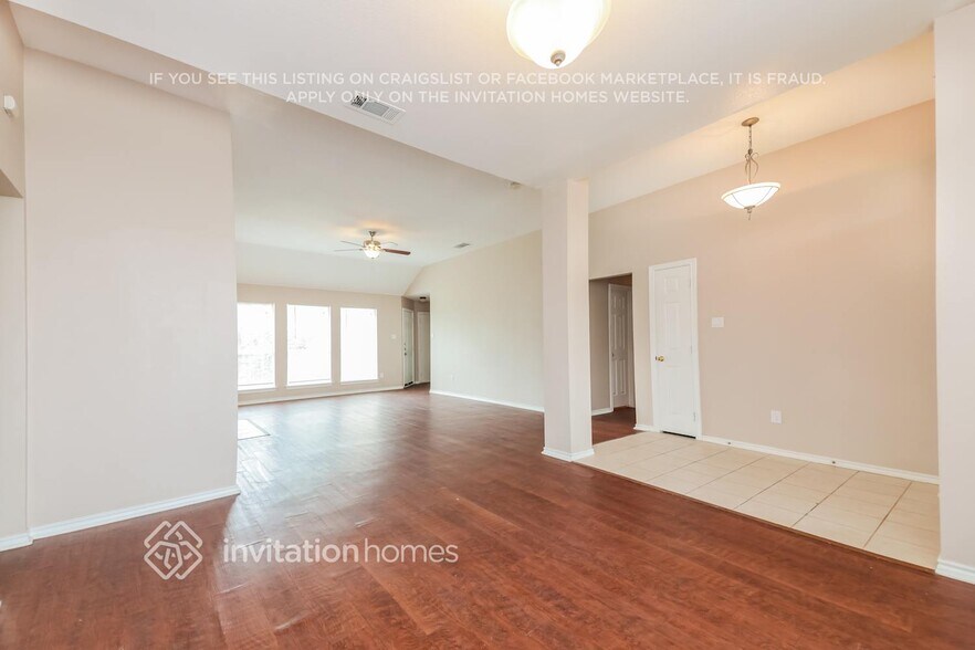 Building Photo - 7414 Bryn Mawr Dr