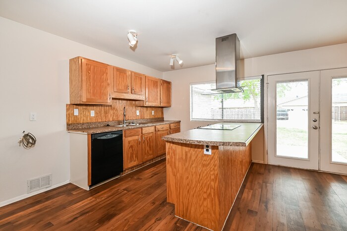Building Photo - 217 Via Altos