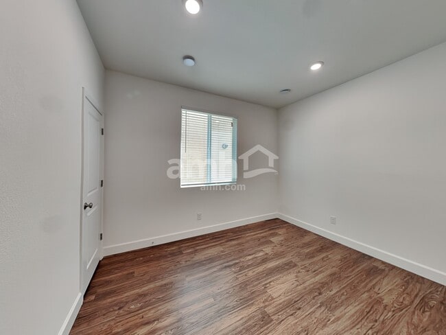 Building Photo - 9156 Liberty Cap Ct