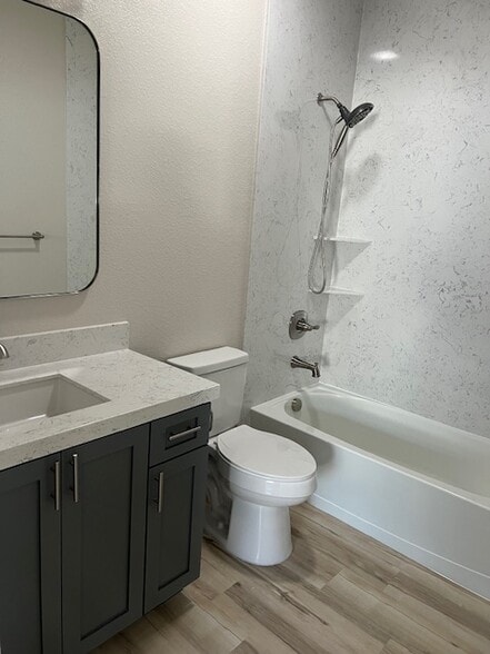 Building Photo - 316 Linden St