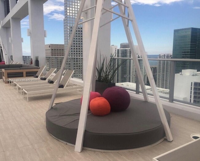 Building Photo - 151 SE 1st St