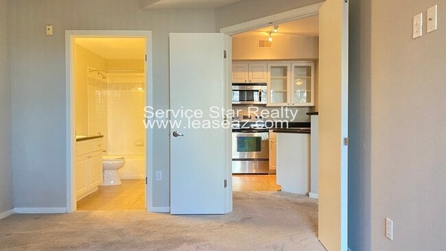 Building Photo - 3633 N 3rd Ave