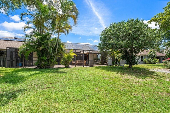 Building Photo - 1367 Riverside Cir