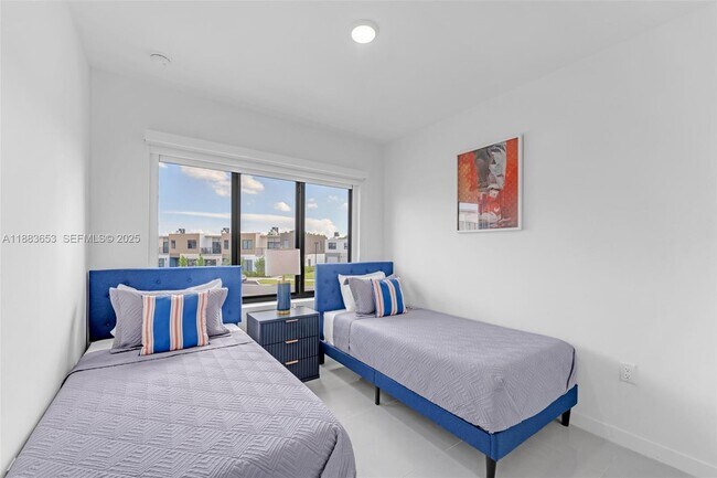 Building Photo - 26144 SW 146th Ct