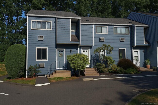 Building Photo - 16 Donna Dr