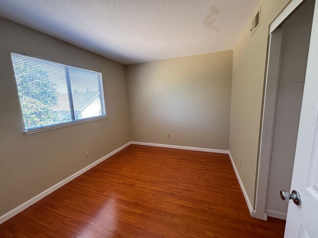 Building Photo - 8837 La Margarita Way