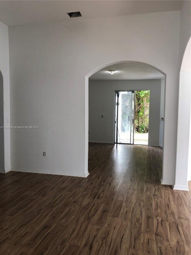 Building Photo - 24221 SW 107th Ave