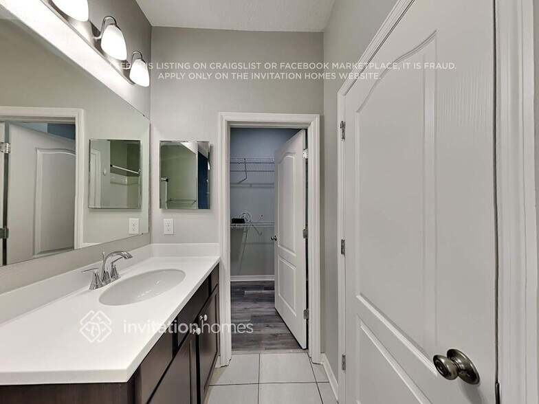 Building Photo - 4831 Reisswood Lp