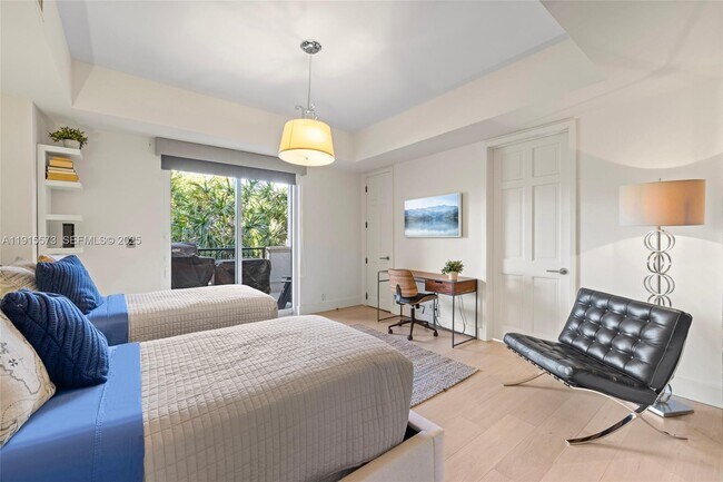 Building Photo - 4924 Fisher Island Dr