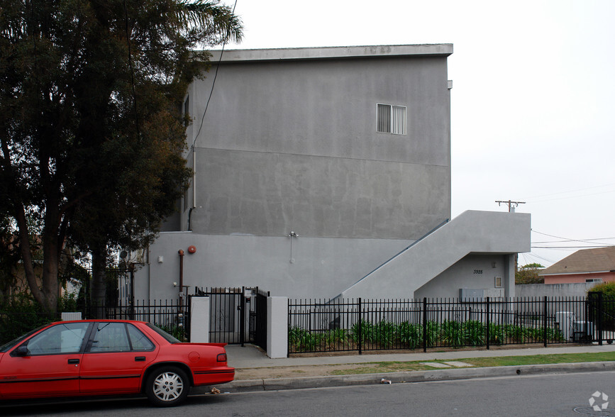 Building Photo - 3928 W. 107th St.