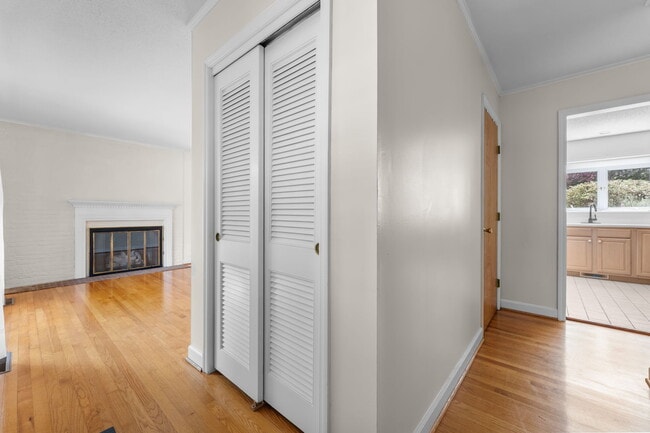 Building Photo - 1055 Inverness Rd